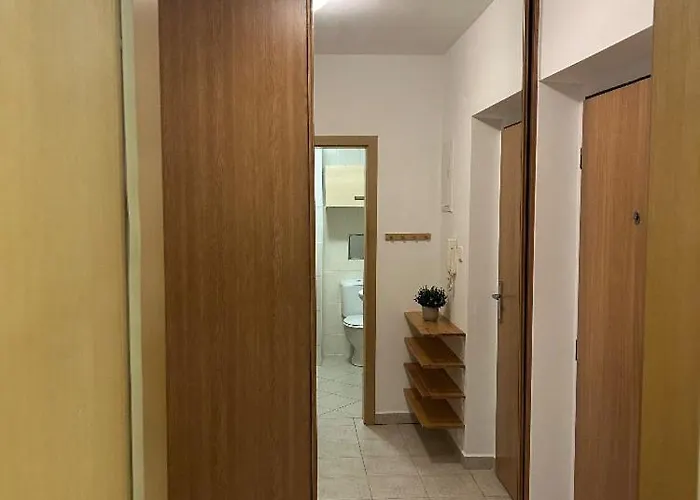 Eleven Brevnov Appartement *