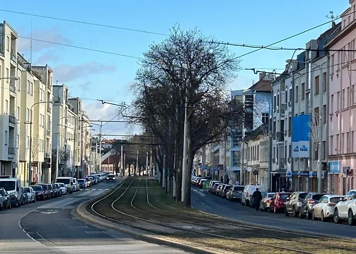 Eleven Brevnov Appartement *